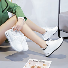 Women's Lightweight Flyknit Running Shoes Fashionable Casual Mesh Sneakers